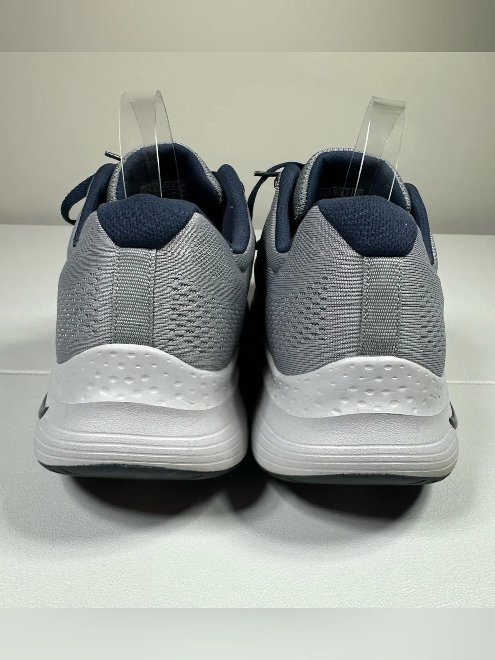 Skechers go walk